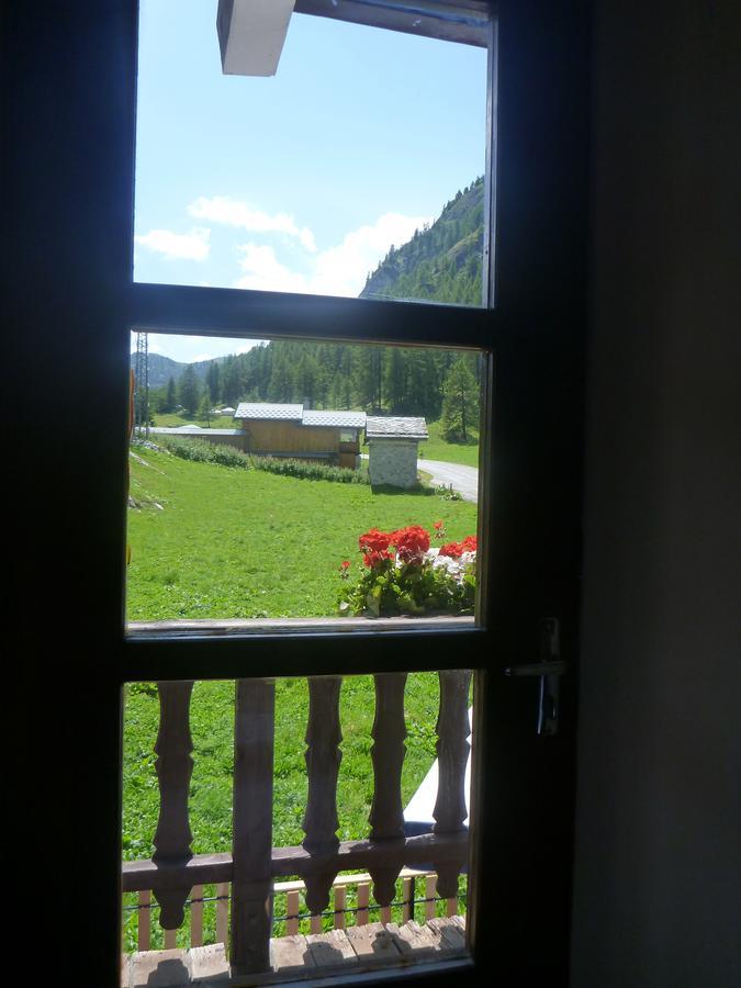 Chalet Les Melezes Bed & Breakfast Tignes Exterior photo